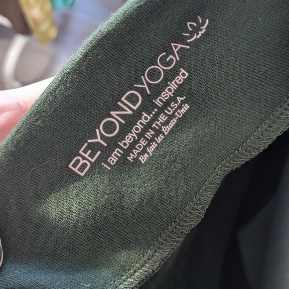 Beyond Yoga Crossed X Cowl Cozy Fleece Back Pullover Sweatshirt Forest Green XS - Picture 9 of 11